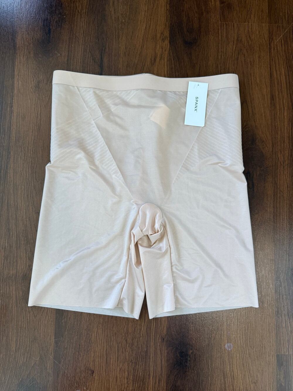 Spanx NWT Mid Thigh Shaping Shorts Nude Sz L Shapewear Contour